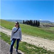 Docente e laureata in lettere, offre lezioni di italiano e aiuto compiti